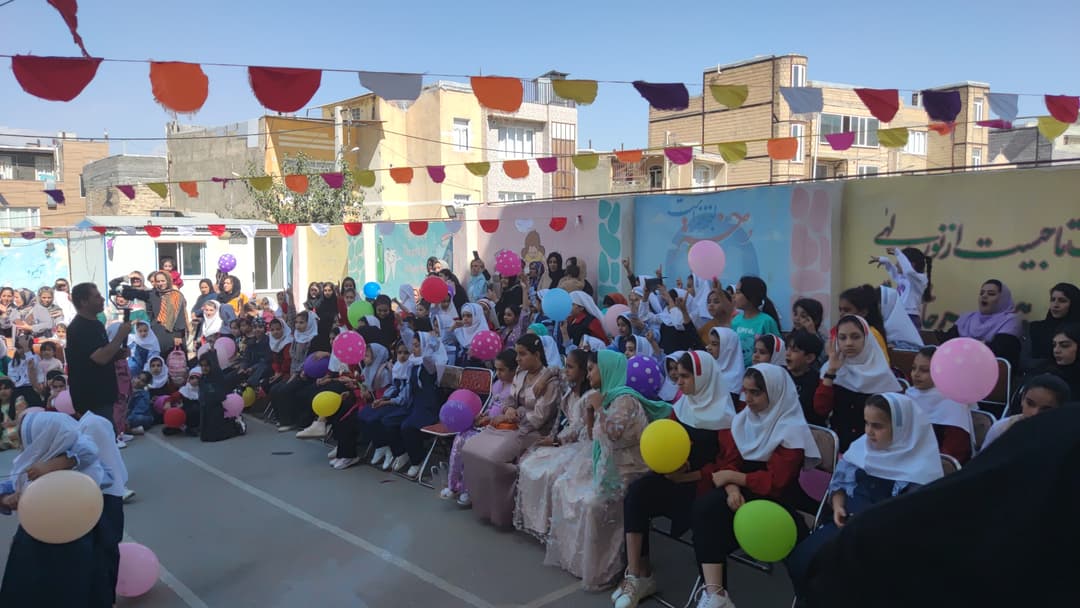 مجتمع آموزشی شاهکار