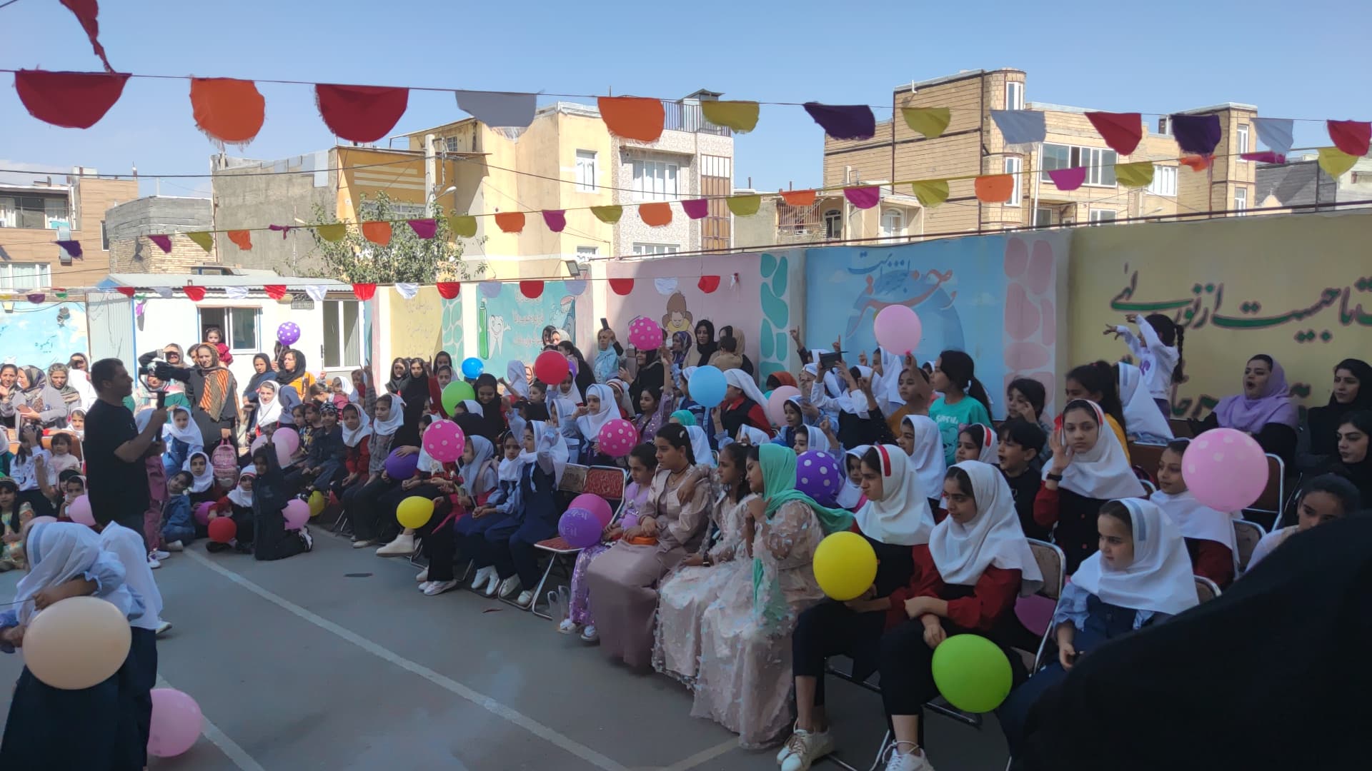 مجتمع آموزشی شاهکار